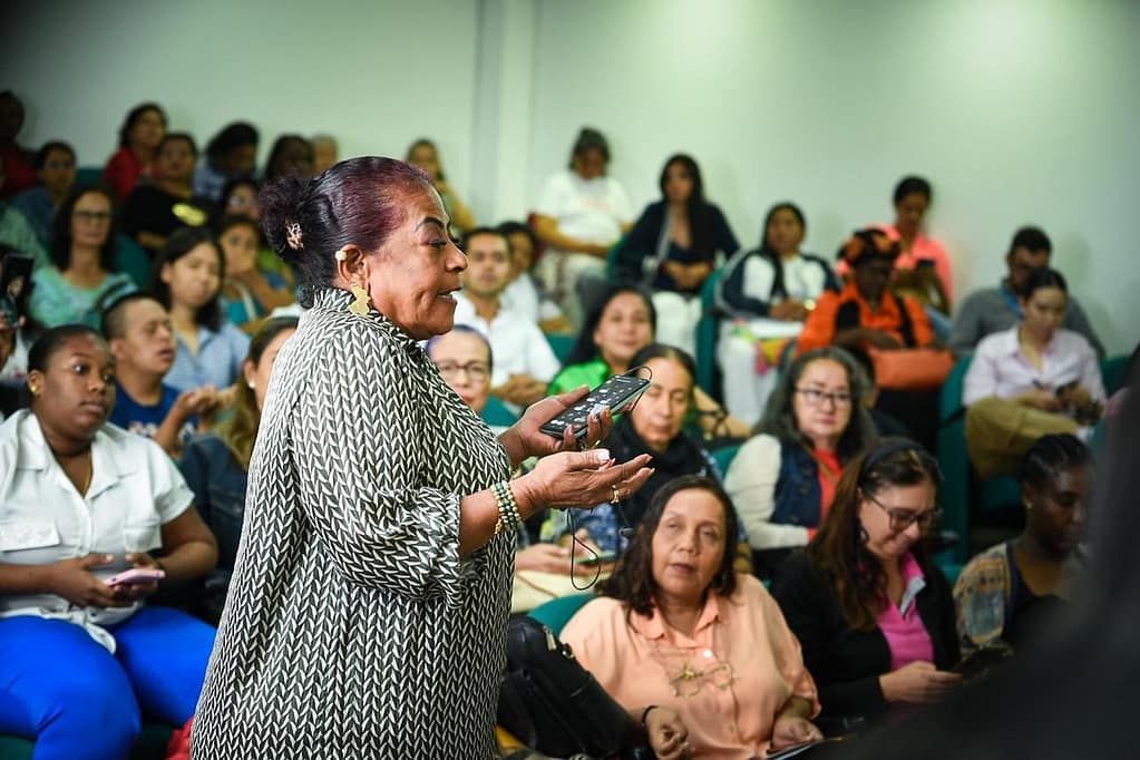 Encuestas de Opinión Pública